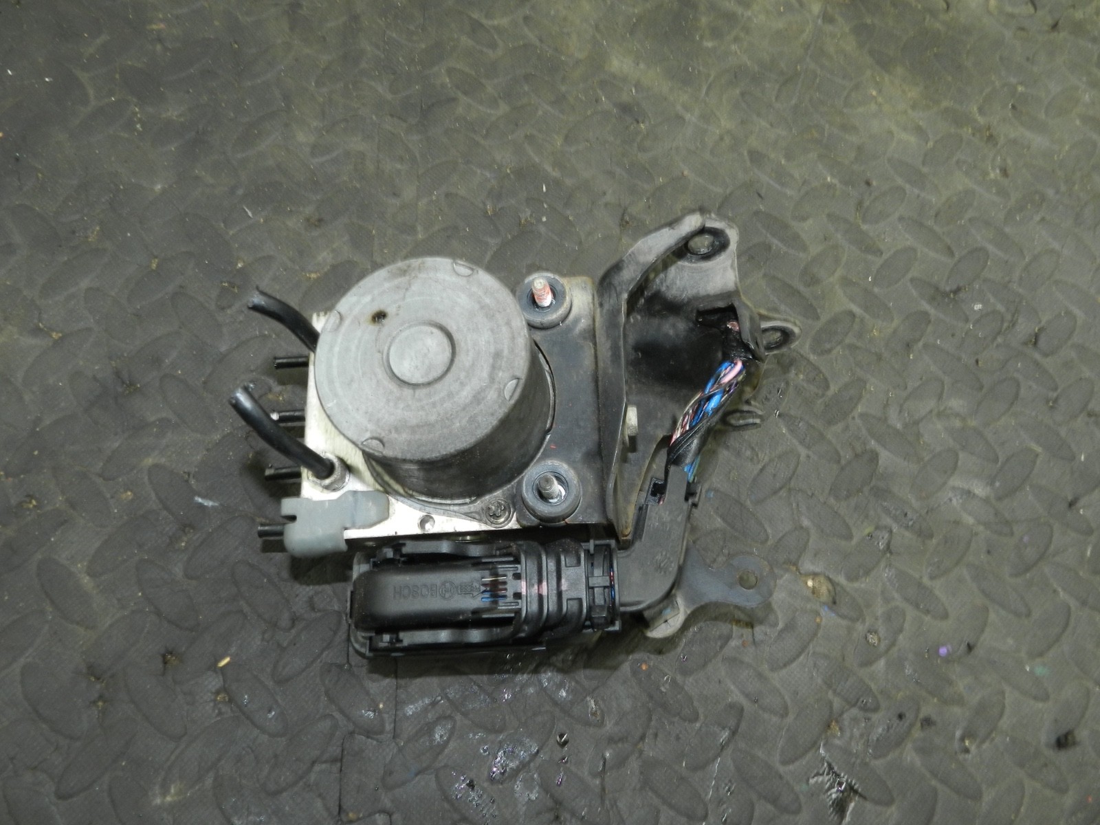 169. TOYOTA AURIS. 1.6 DIESEL. ABS PUMP MODULE