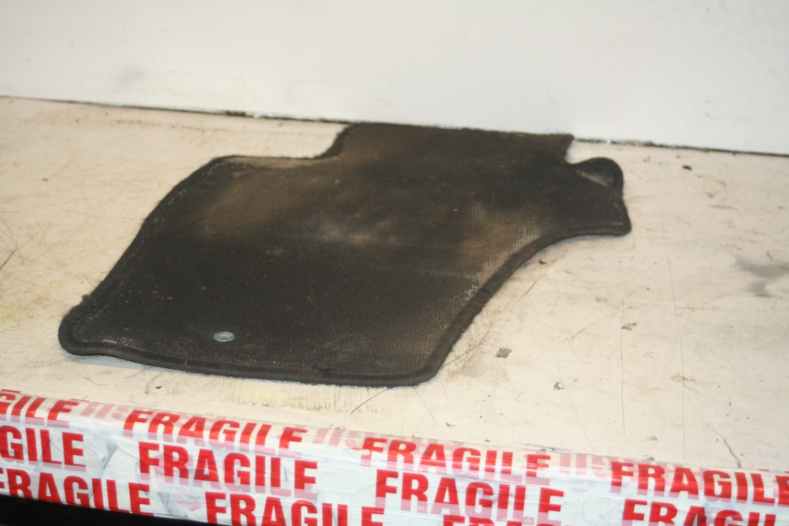 (98) TOYOTA RAV 4 MK1. FLOOR MAT - Image 3