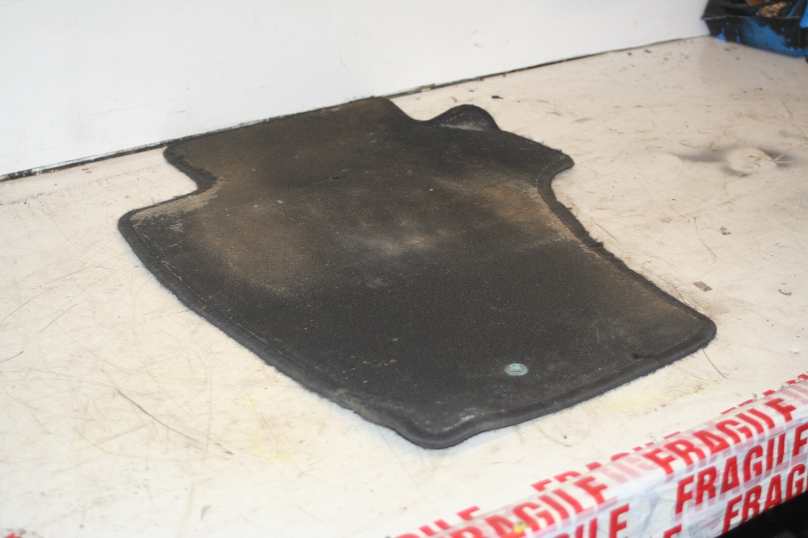 (98) TOYOTA RAV 4 MK1. FLOOR MAT - Image 4