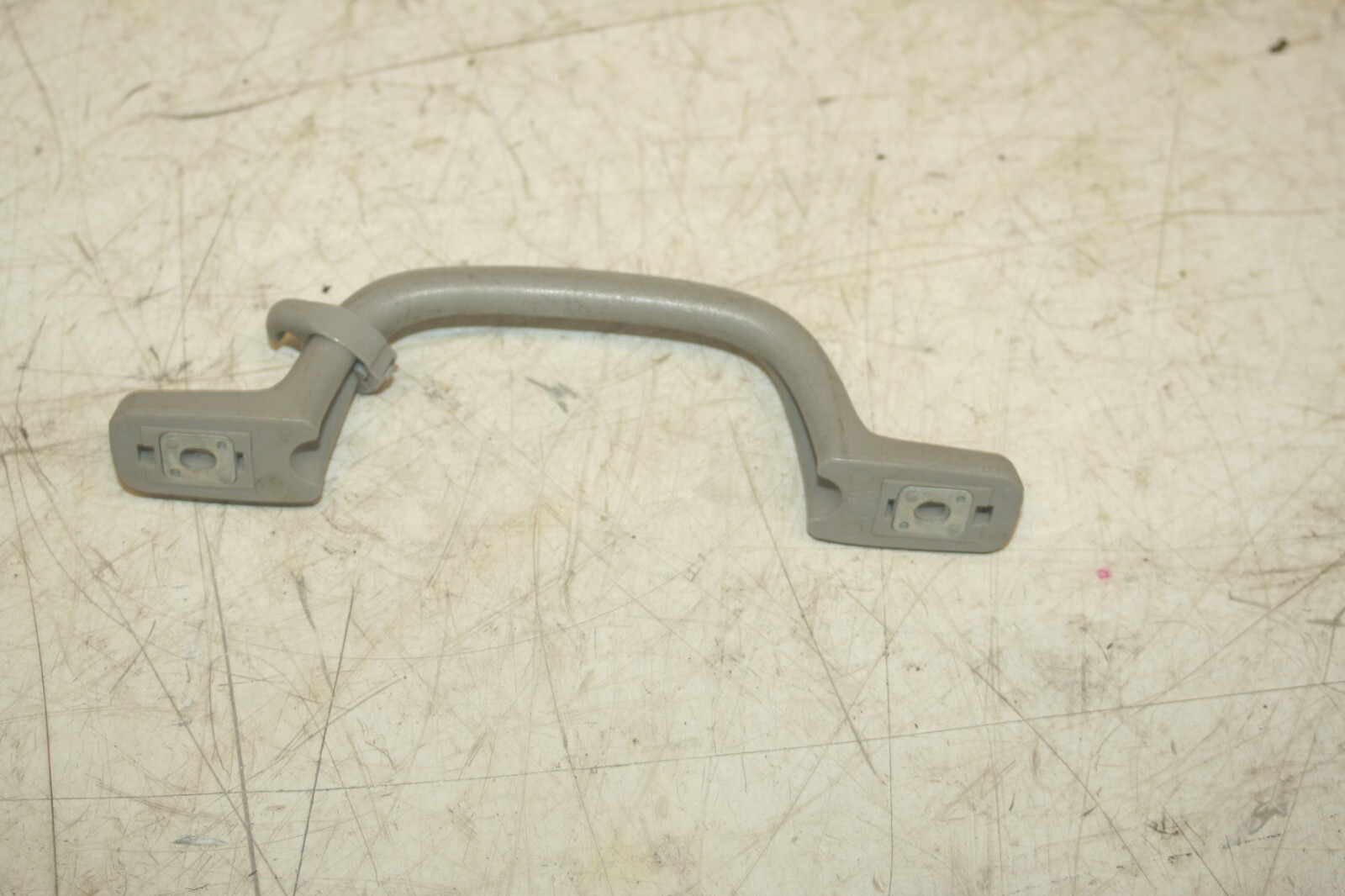 (98) TOYOTA RAV 4 MK1. DRIVER SIDE REAR GRAB HANDLE - Image 2