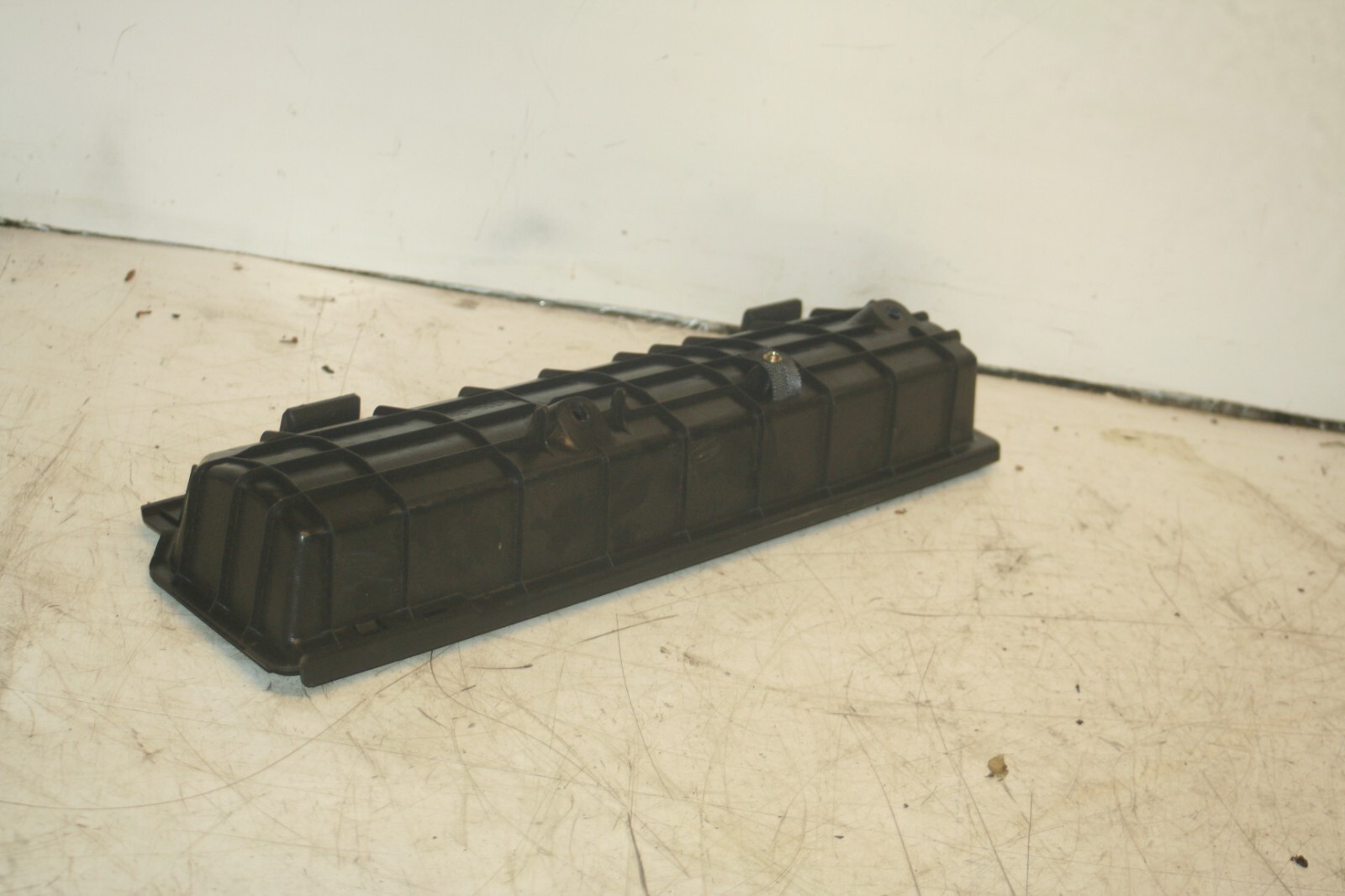 (98) TOYOTA RAV 4 MK1. EMERGENCY TOOL HOLDER TRIM 64769-42010 - Image 4