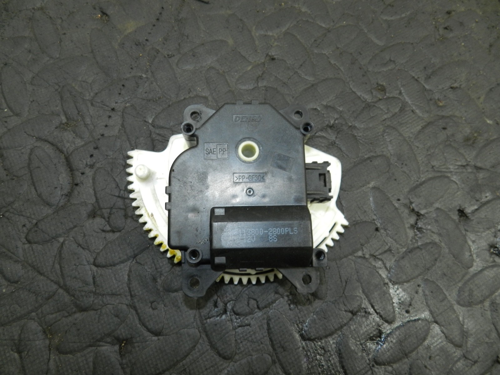 169. TOYOTA AURIS. 1.6 DIESEL. HEATER CONTROL FLAP ACTUATOR MOTOR