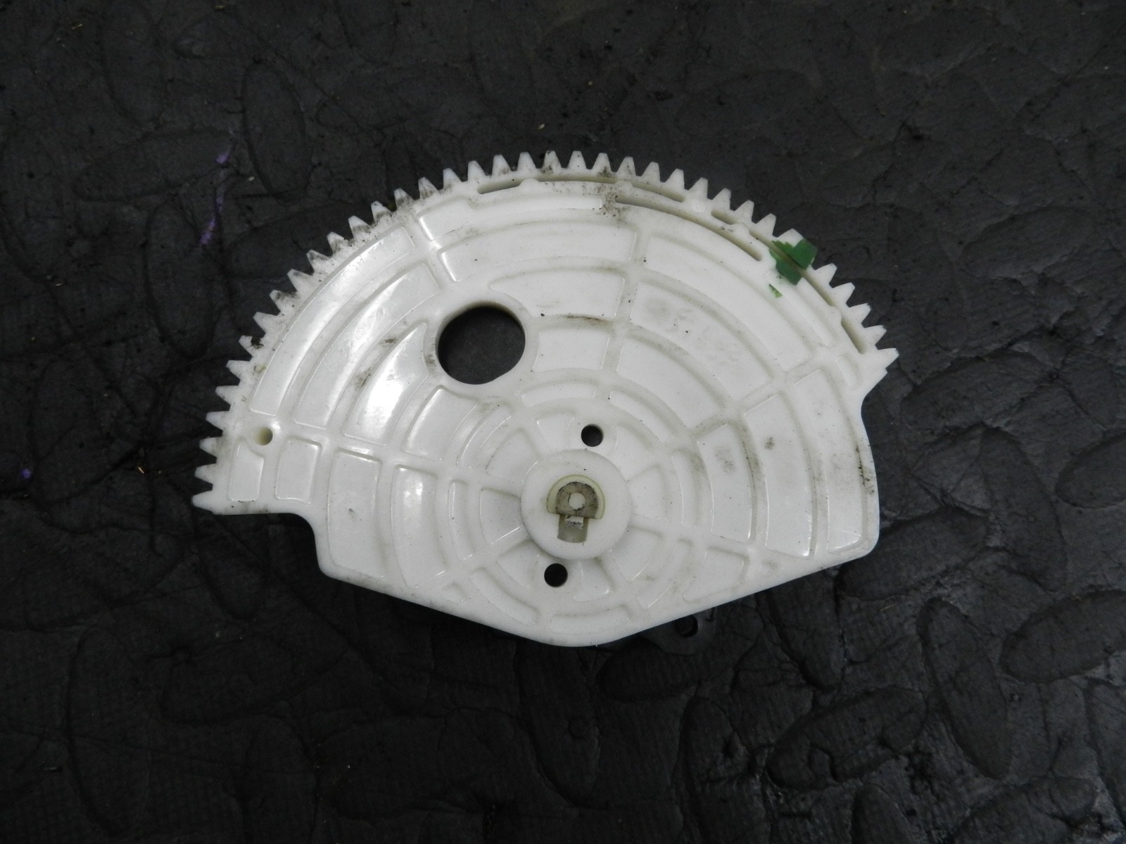 169. TOYOTA AURIS. 1.6 DIESEL. HEATER CONTROL FLAP ACTUATOR MOTOR - Image 2