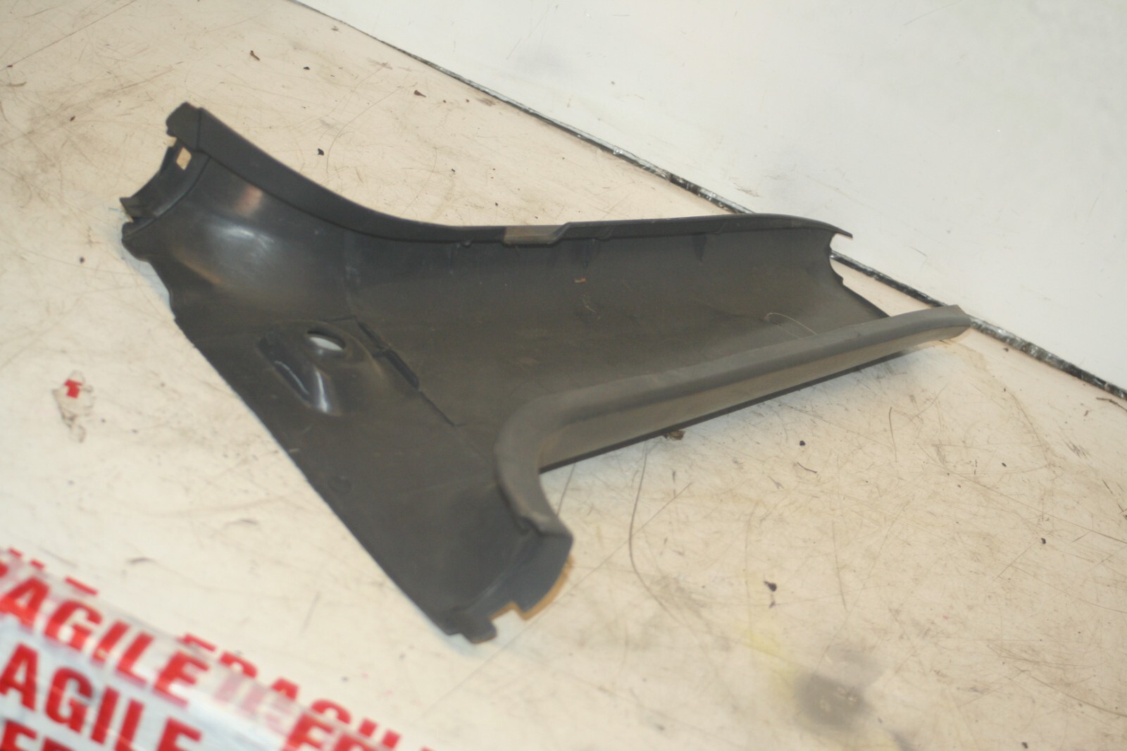 (98) TOYOTA RAV 4 MK1. B PILLAR LOWER TRIM 62413-42010 DRIVER SIDE - Image 4