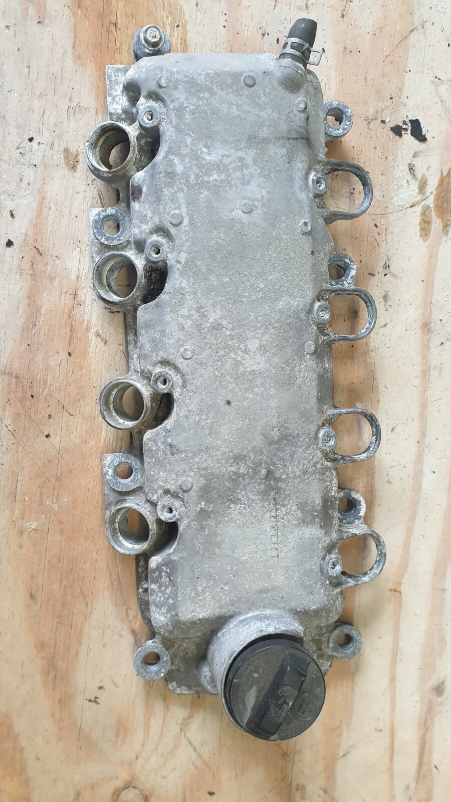 2005 HONDA JAZZ 1.4 PETROL AUTOMATIC. ROCKER COVER.