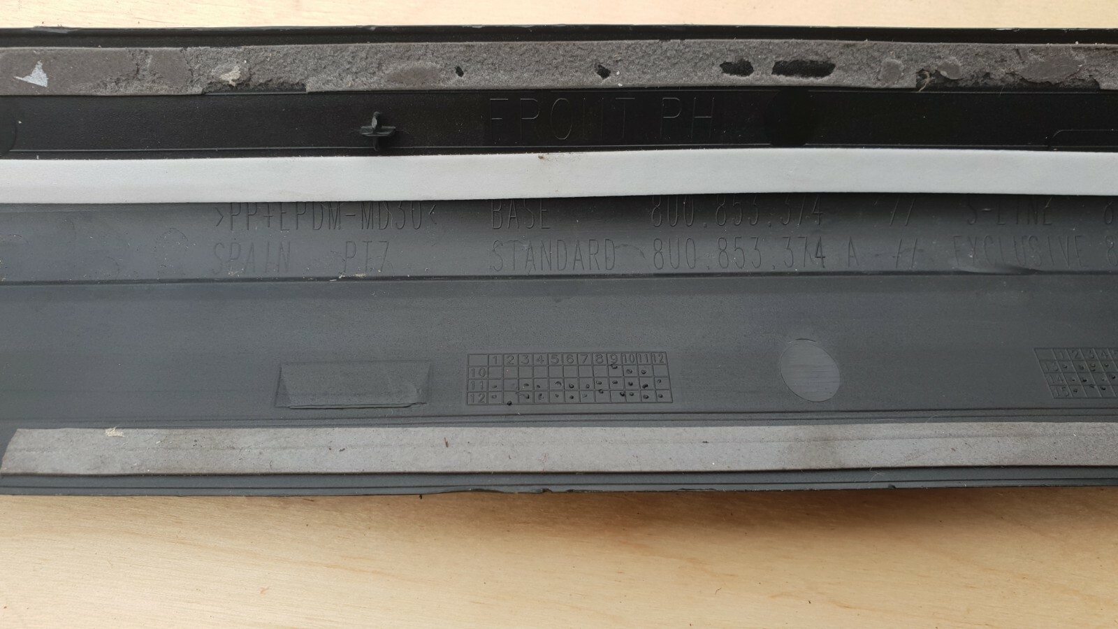 Audi Q3 8U 2011-2018 Front Right Door Step Sill Trim Cover 8U0853374 - Image 3