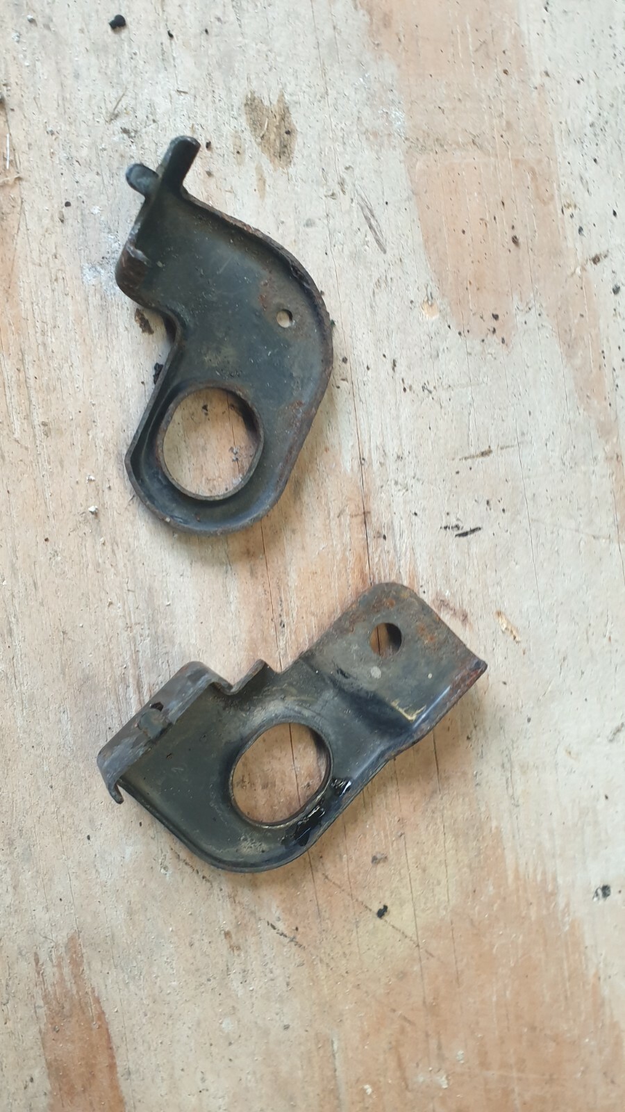 2005 HONDA JAZZ 1.4 PETROL AUTOMATIC. RADIATOR BRACKETS.