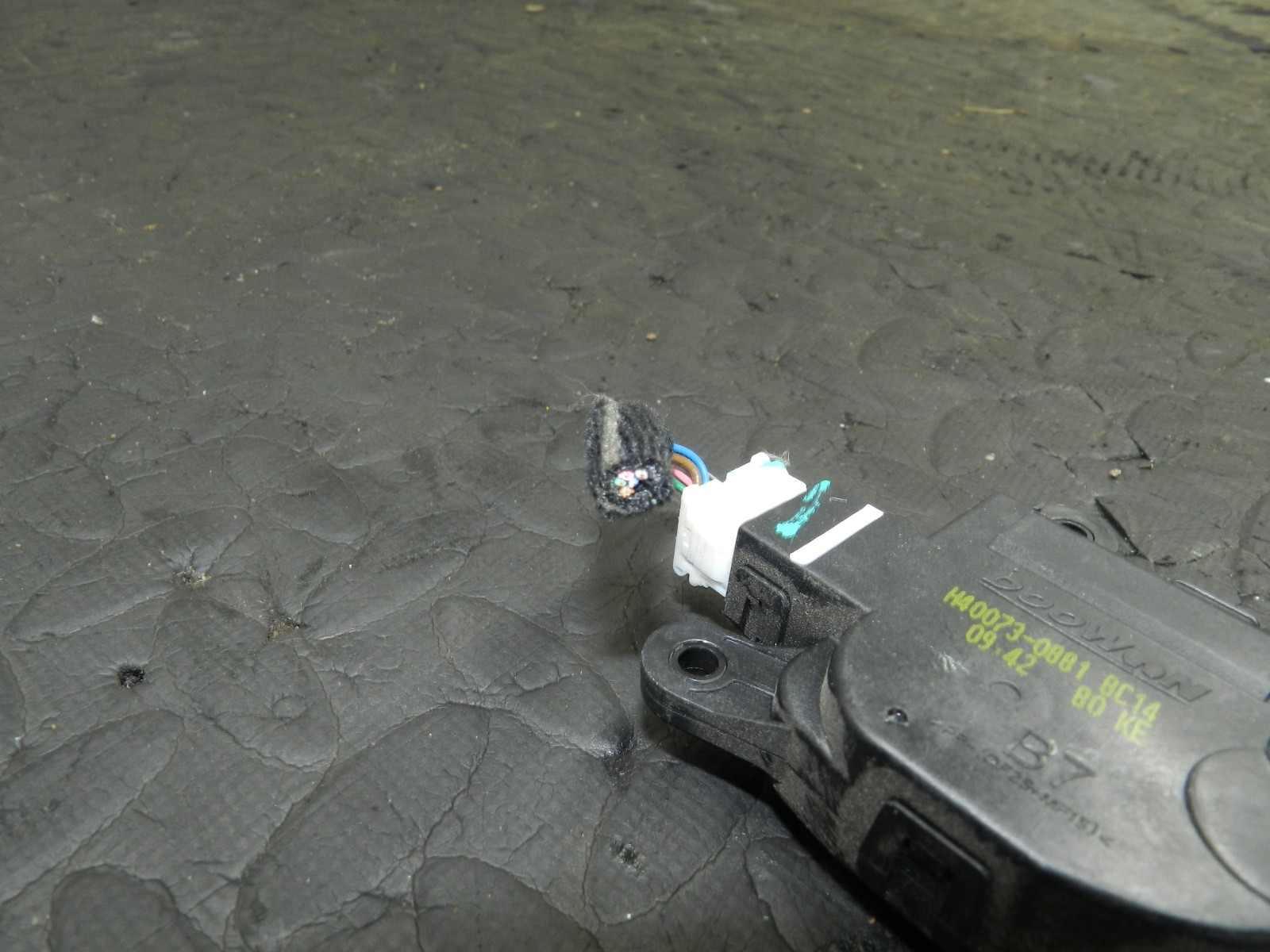 171. KIA SORENTO MK3 GT-LINE. HEATER CONTROL FLAP MOTOR ACTUATOR - Image 3