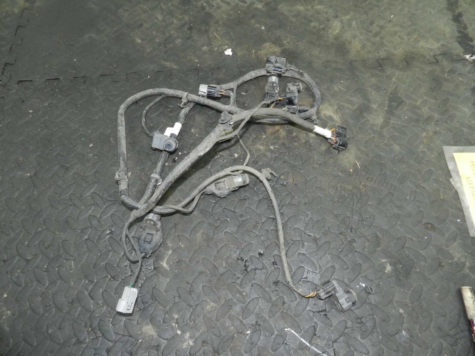 171. KIA SORENTO MK3 GT-LINE. REAR BUMPER PARKING SENSORS + WIRING LOOM