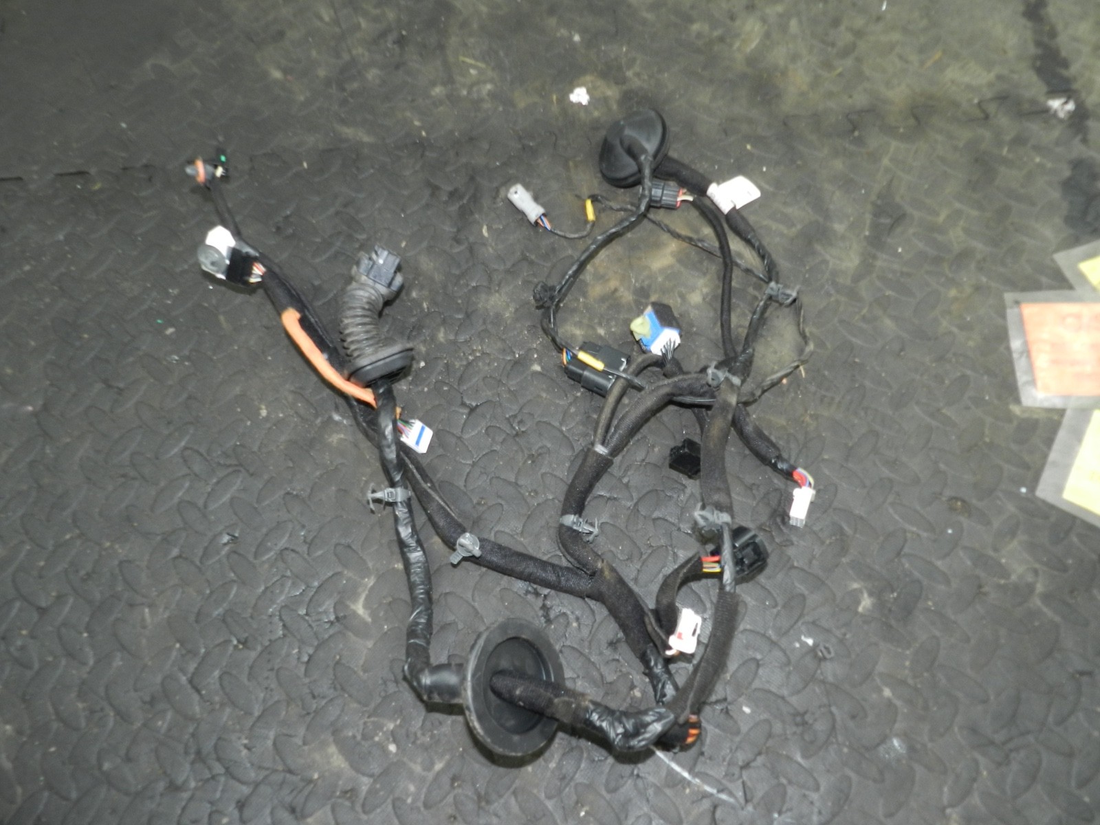171. KIA SORENTO MK3 GT-LINE. DRIVER SIDE FRONT DOOR WIRING LOOM