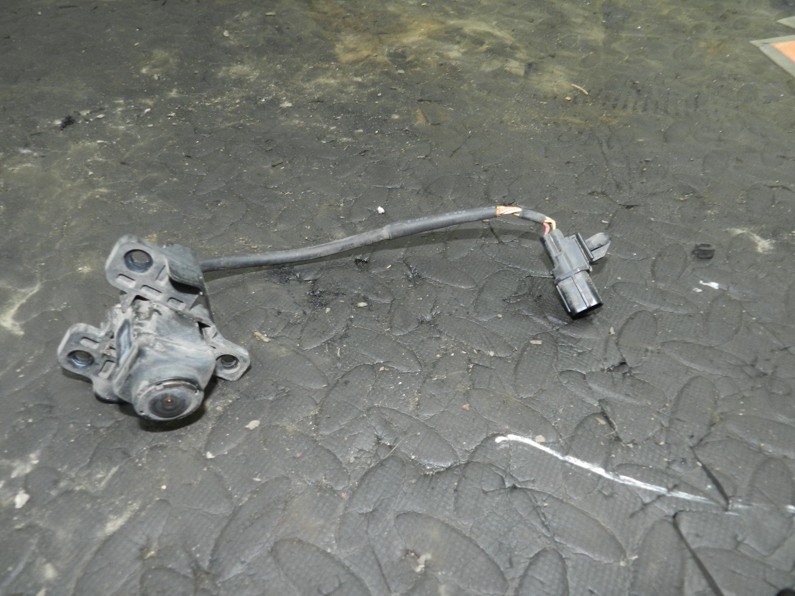 171. KIA SORENTO MK3 GT-LINE. FRONT BUMPER CAMERA - Image 2