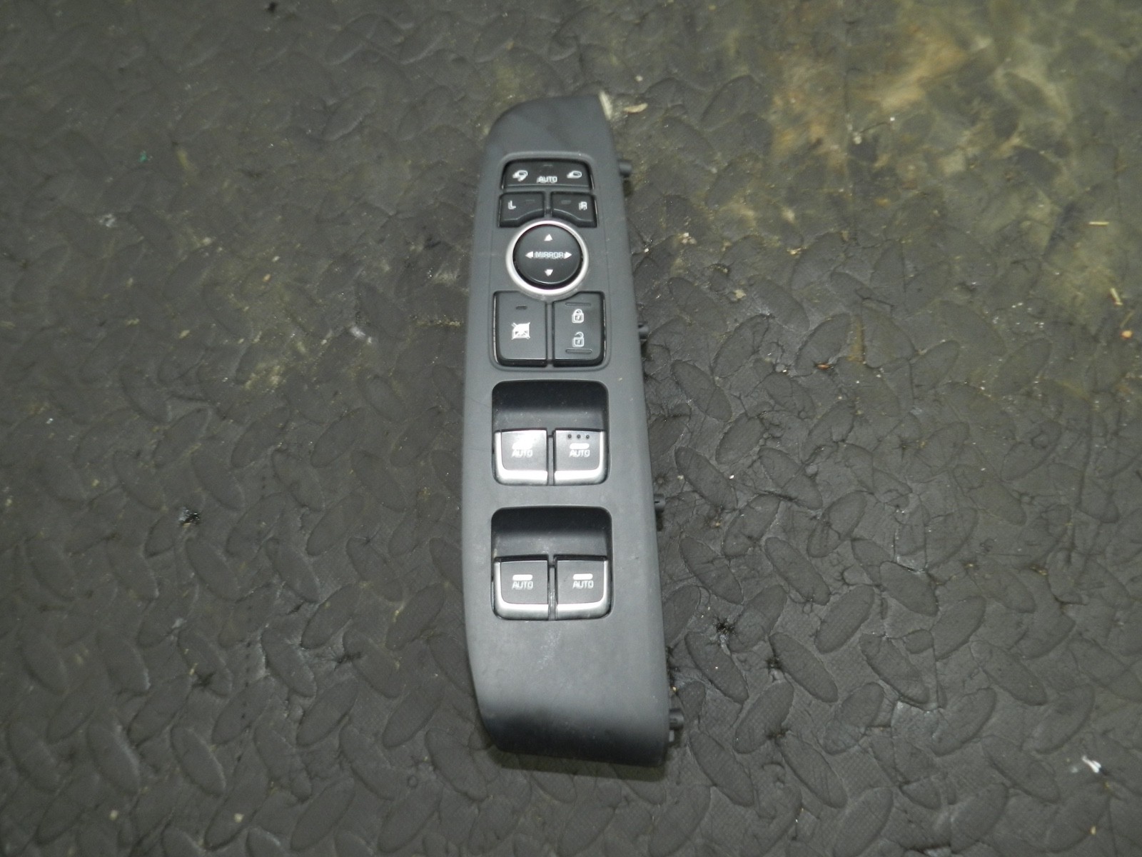171. KIA SORENTO MK3 GT-LINE. DRIVER SIDE FRONT DOOR WINDOW SWITCHES