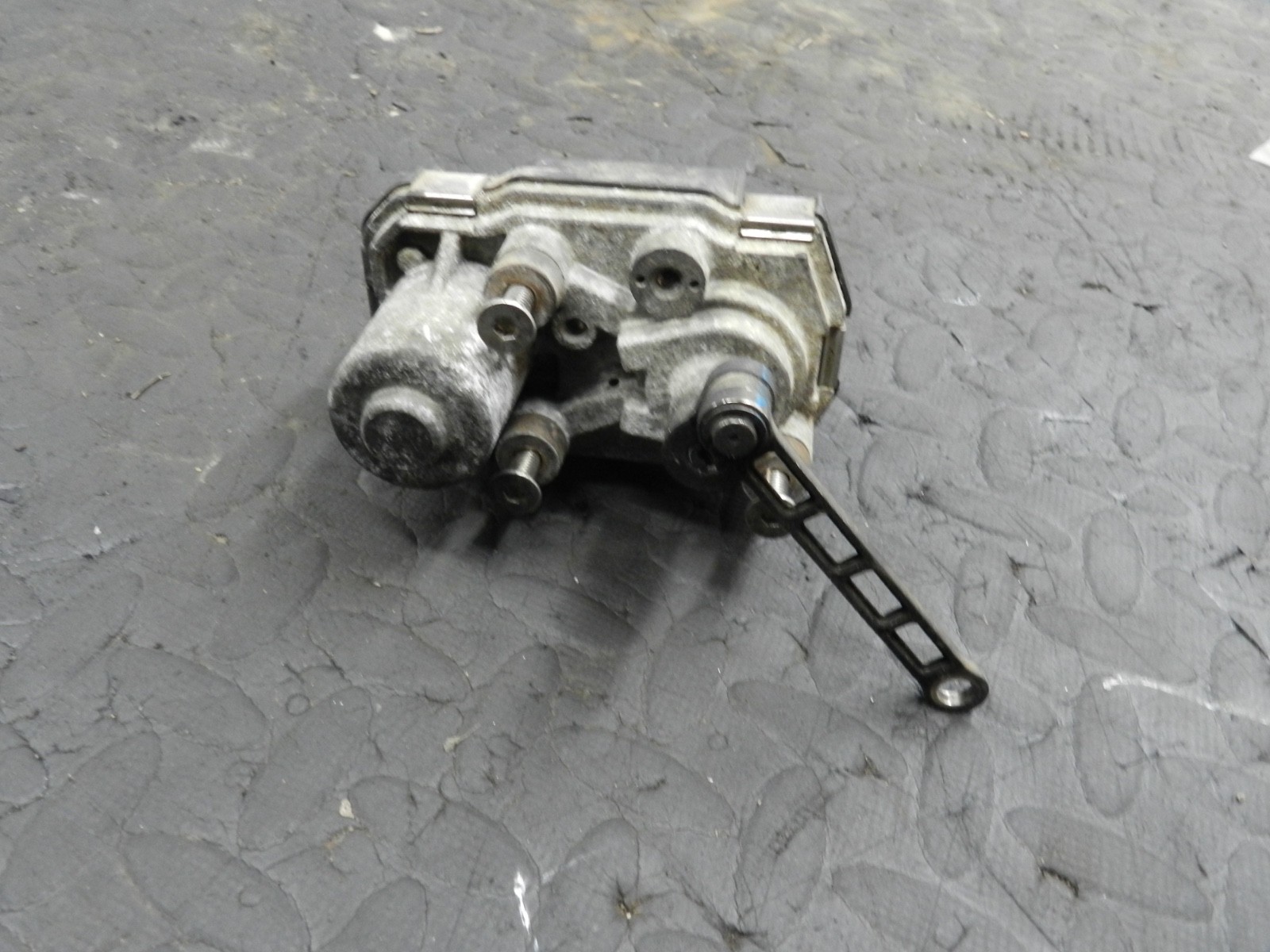 171. KIA SORENTO MK3 GT-LINE. ELECTRONIC TURBO ACTUATOR 59001107607 - Image 2