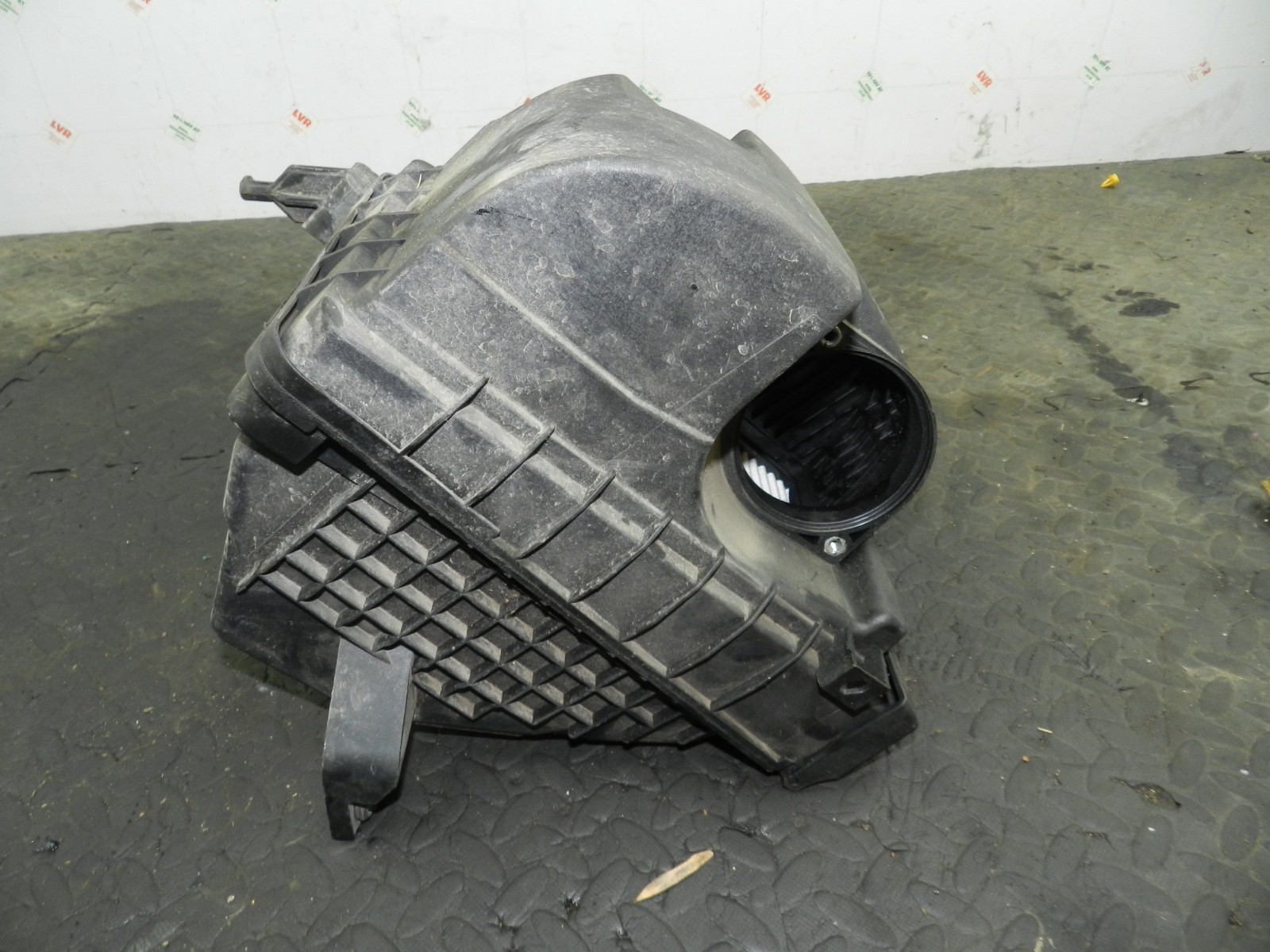 171. KIA SORENTO MK3 GT-LINE. AIR BOX FILTER HOUSING - Image 2