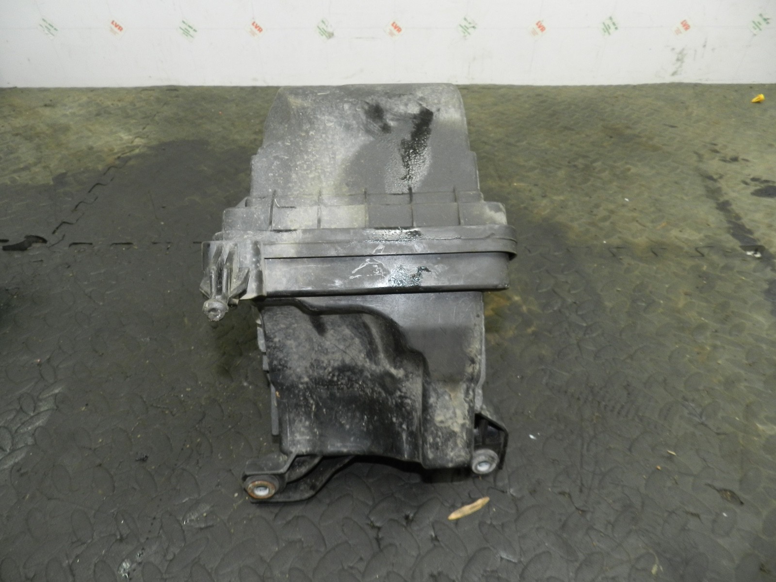 171. KIA SORENTO MK3 GT-LINE. AIR BOX FILTER HOUSING - Image 3