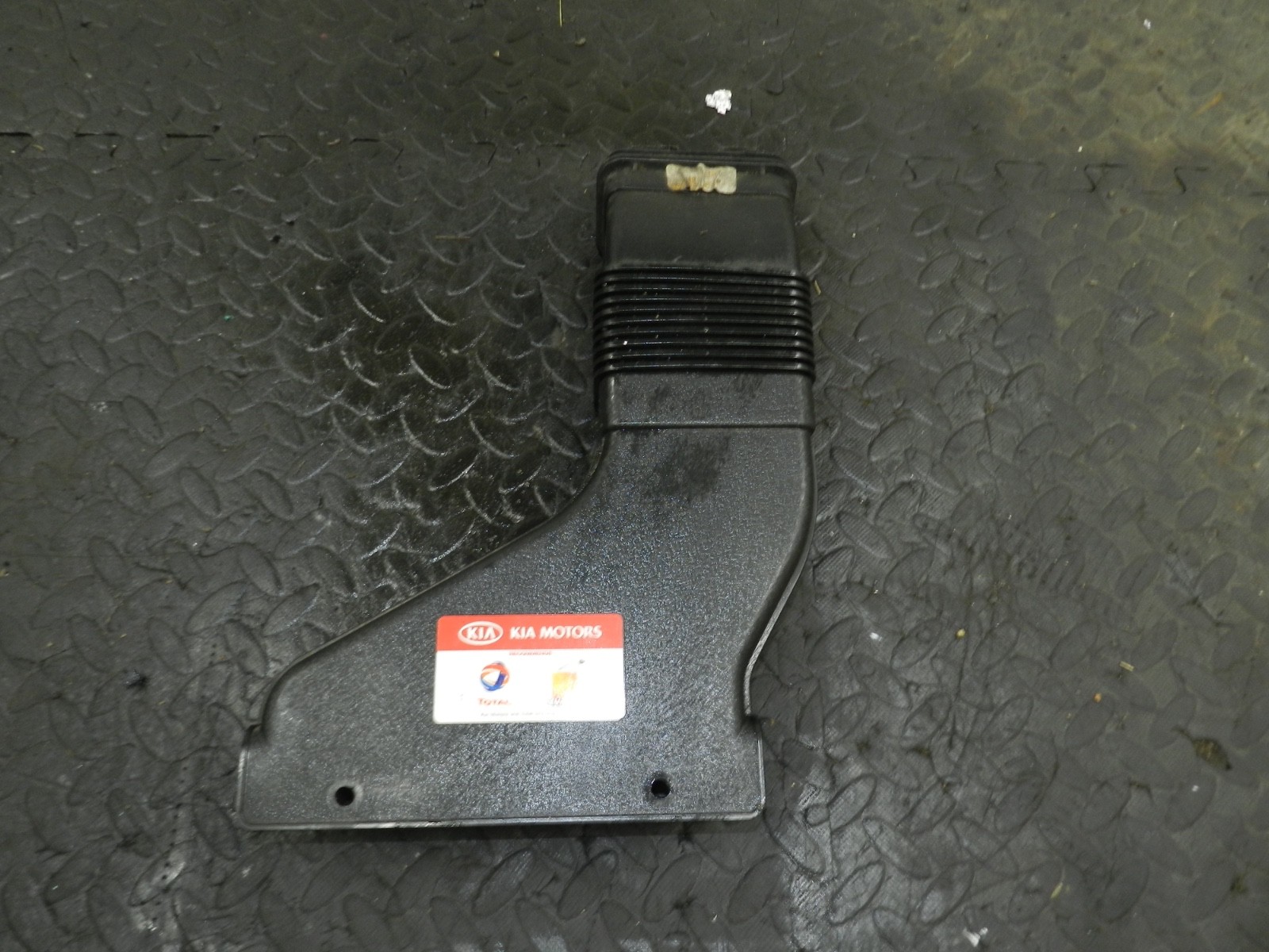 171. KIA SORENTO MK3 GT-LINE. AIR FLOW DUCT IN TAKE
