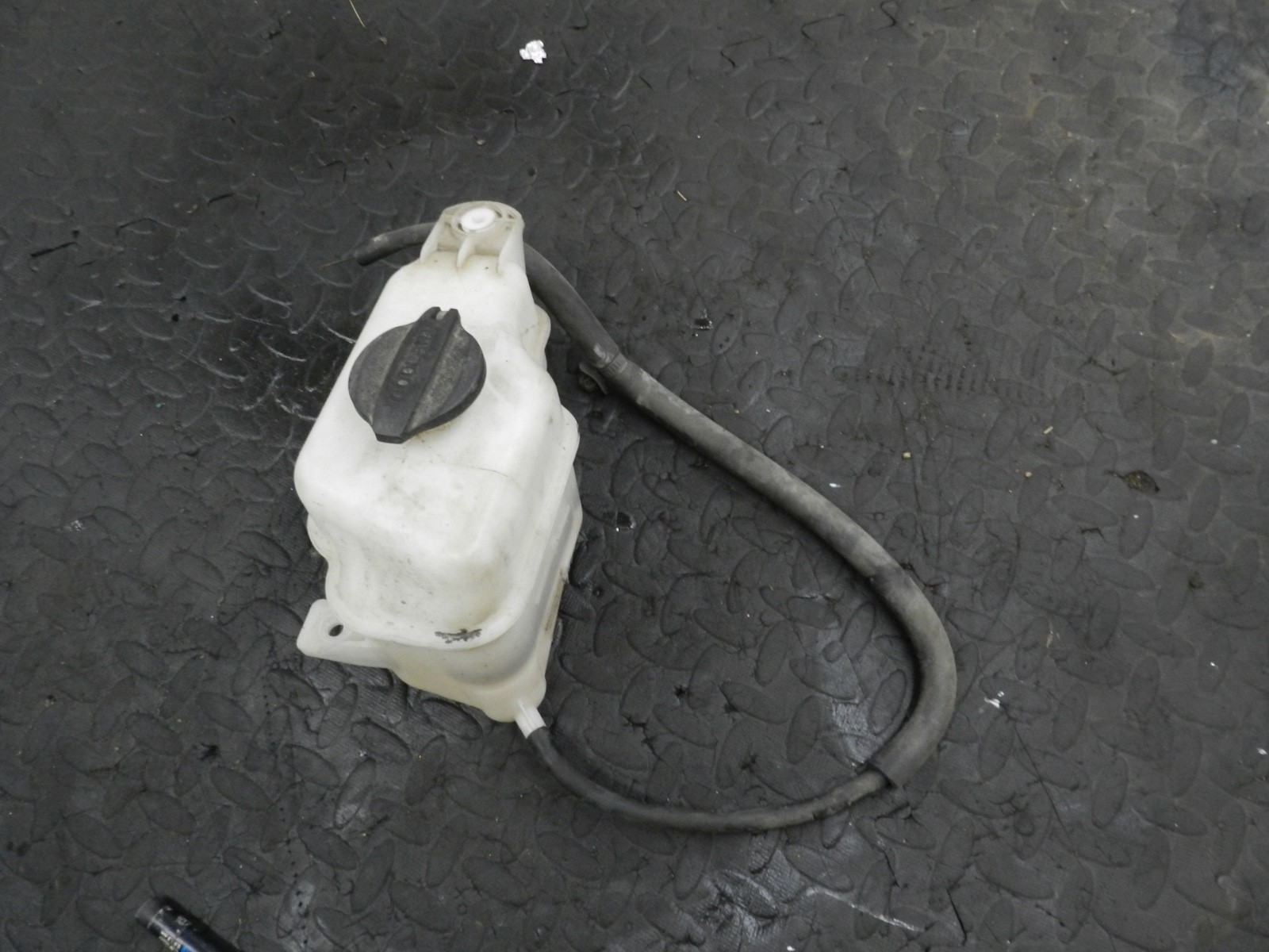 171. KIA SORENTO MK3 GT-LINE. COOLANT BOTTLE TANK