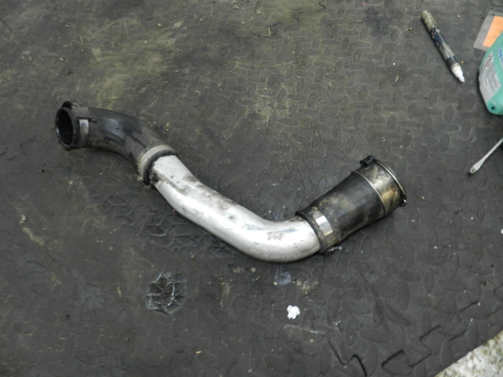 171. KIA SORENTO MK3 GT-LINE. AIR BOOST INTAKE PIPE - Image 2
