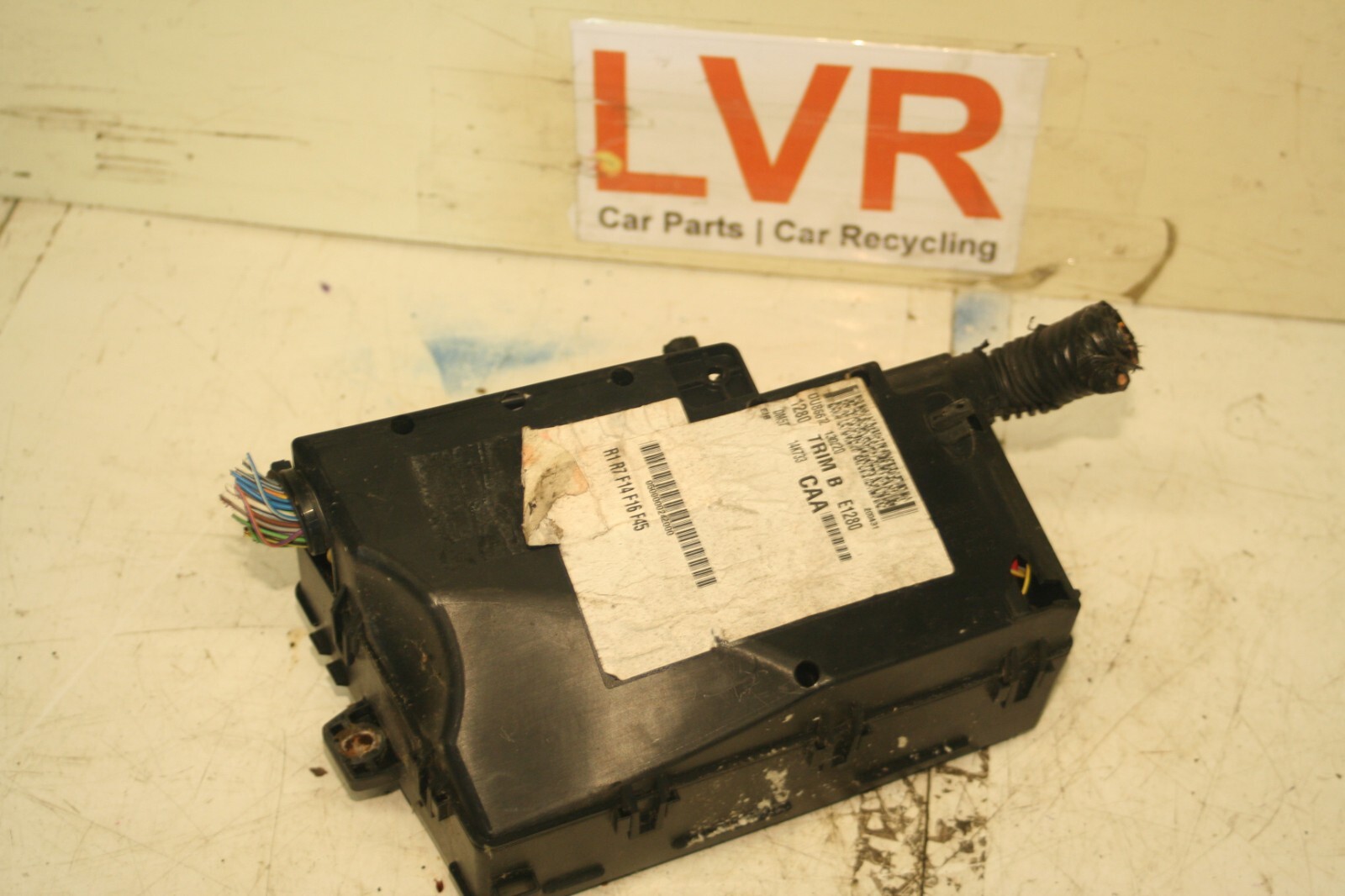 (6B) 2013 FORD FOCUS 1.0 ECOBOOST. ENGINE FUSE BOX - Image 2