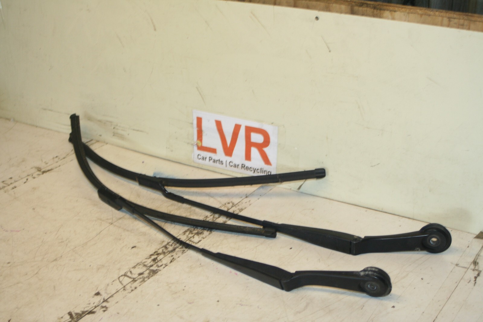 (6B) 2013 FORD FOCUS 1.0 ECOBOOST. WIPER ARMS