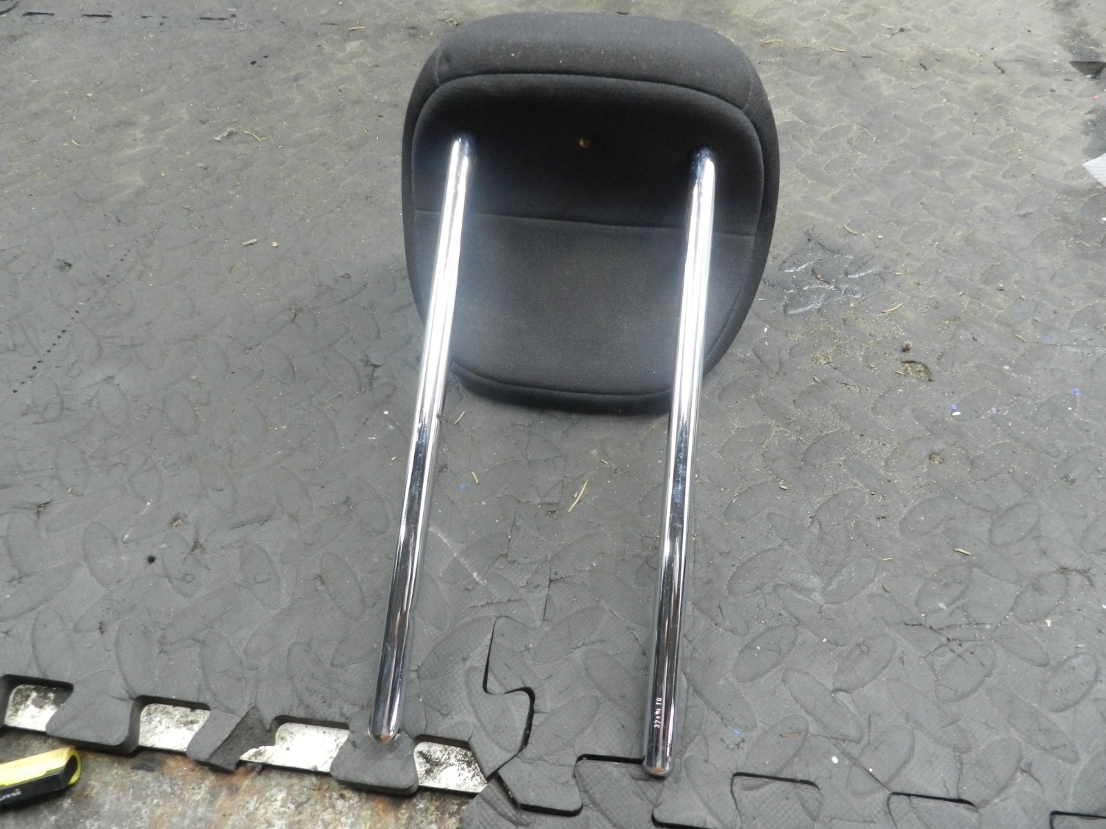 174. 2020 NISSAN MICRA K14. REAR SEAT HEAD REST - Image 2