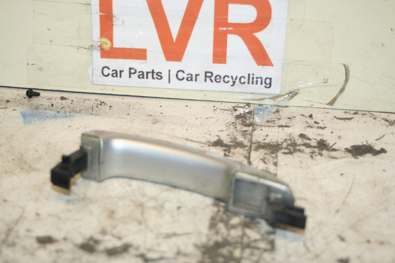 (6B) 2013 FORD FOCUS 1.0 ECOBOOST. PASSENGER SIDE FRONT DOOR HANDLE NEAR SIDE - Image 2