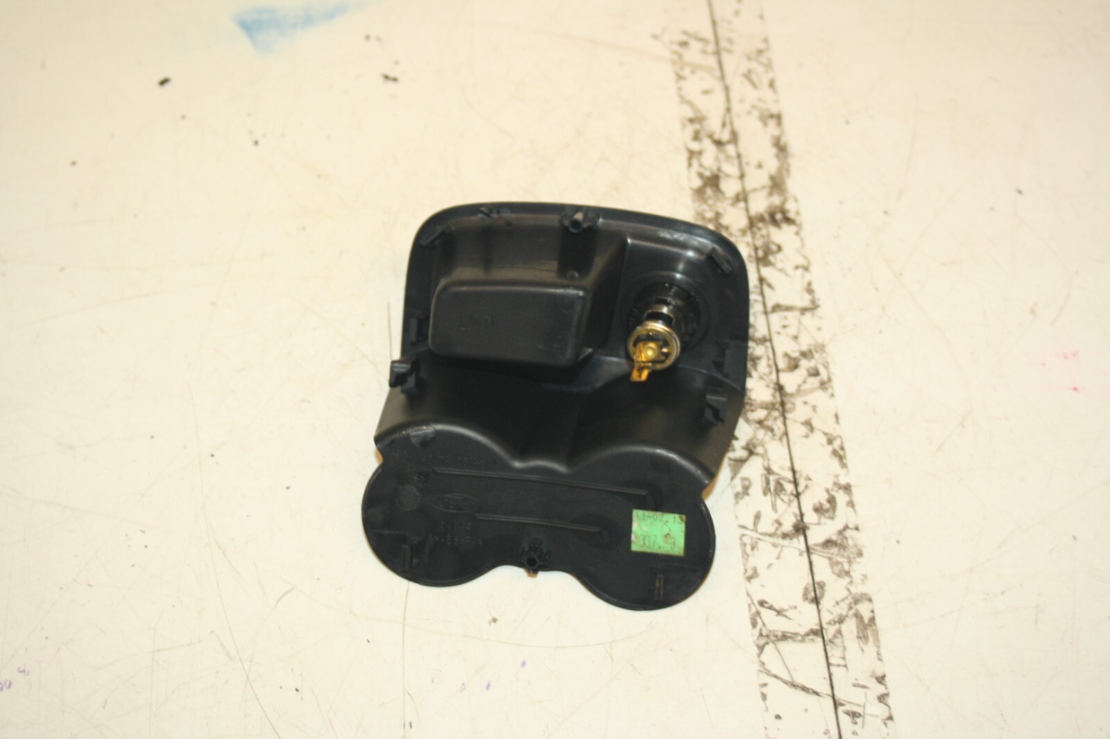 (6B) 2013 FORD FOCUS 1.0 ECOBOOST. 12V CUP HOLDER - Image 2