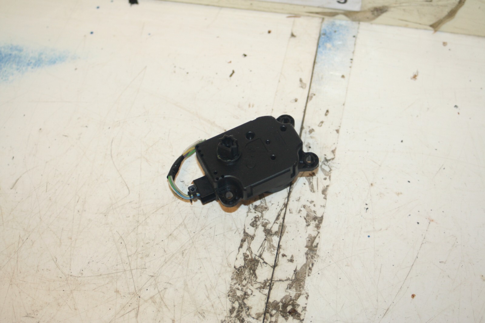 (6B) 2013 FORD FOCUS 1.0 ECOBOOST. HEATER CONTROL FLAP MOTOR - Image 2