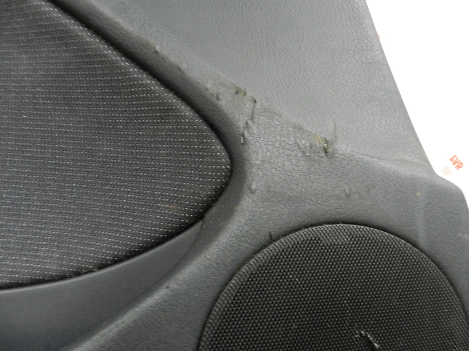 176. 2001 BMW 330D E46. PASSENGER SIDE FRONT DOOR CARD PANEL - Image 3