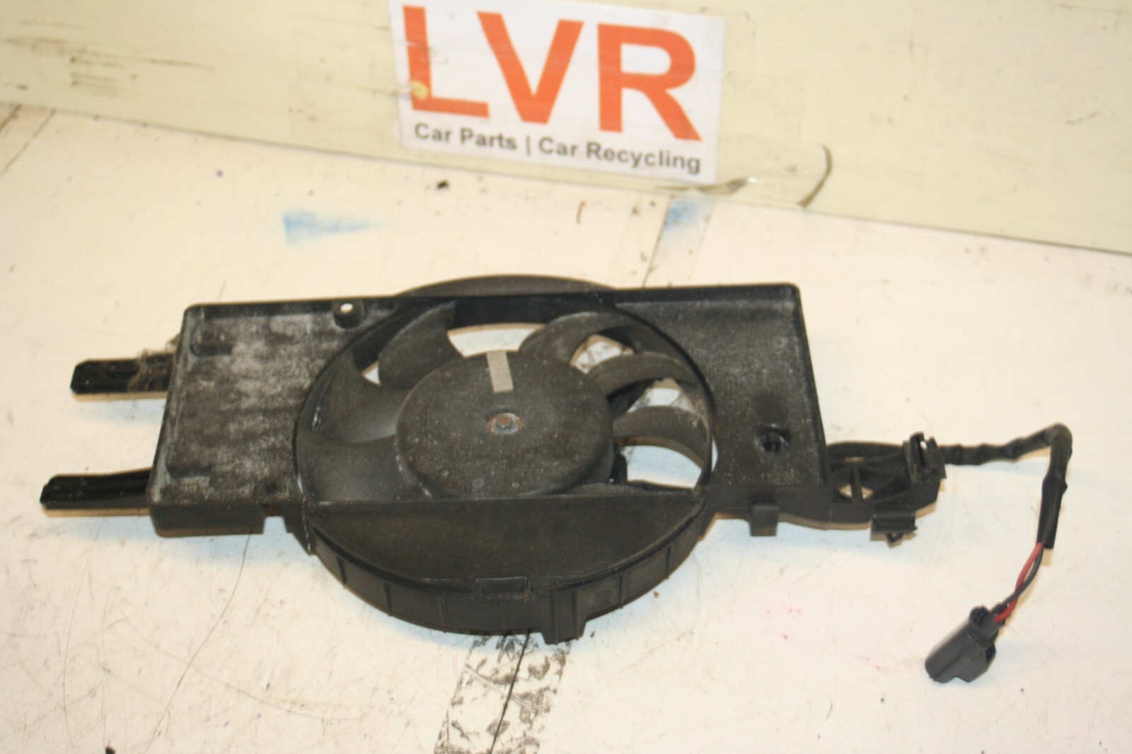 (6B) 2013 FORD FOCUS 1.0 ECOBOOST. INTERCOOLER FAN COOLING - Image 2