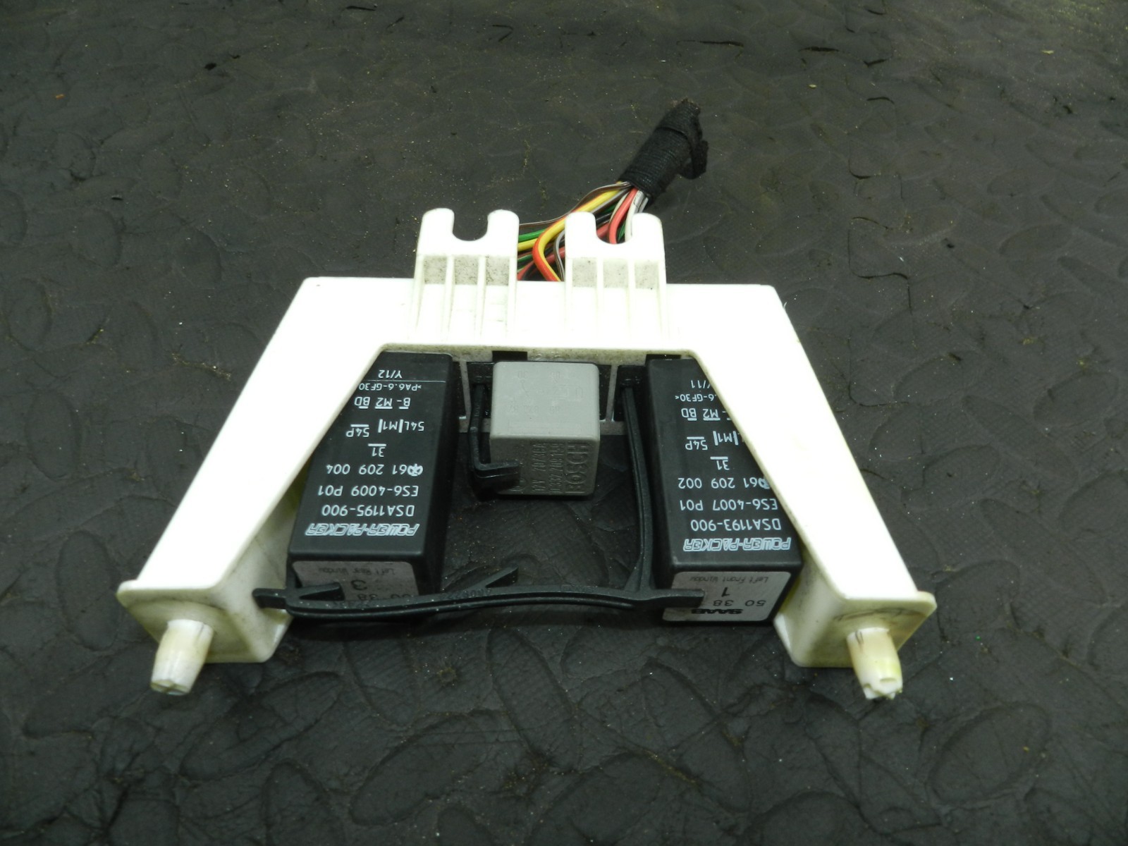 177. 2000 SAAB 9-3 CONVERTIBLE YS3D. RELAYS 2ND SECOND HOUSING