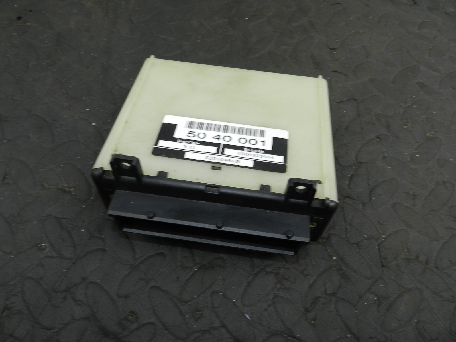 177. 2000 SAAB 9-3 CONVERTIBLE YS3D. 5040001 ECU MODULE COMFORT BODY UNIT - Image 2