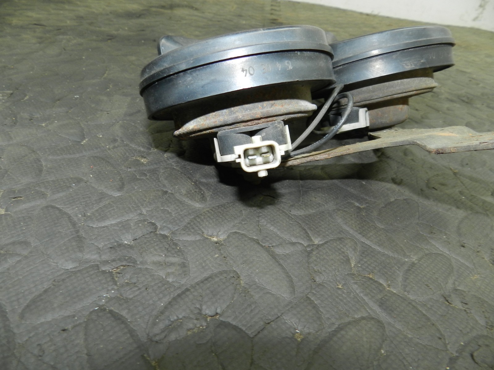 177. 2000 SAAB 9-3 CONVERTIBLE YS3D. PAIR OF HORNS