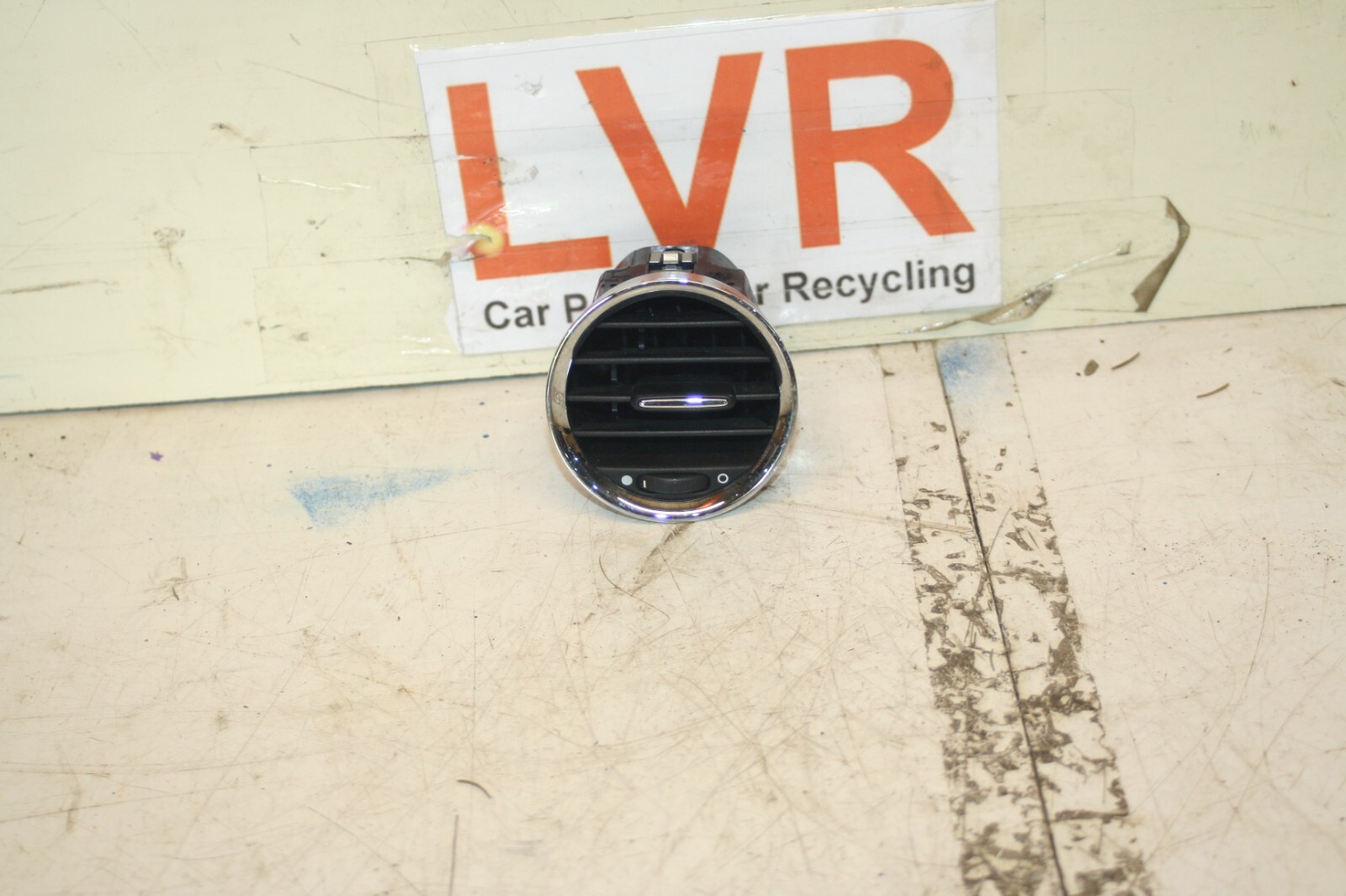 2008 FIAT 500. 1.2 PETROL. AIR VENT PASSENGER SIDE