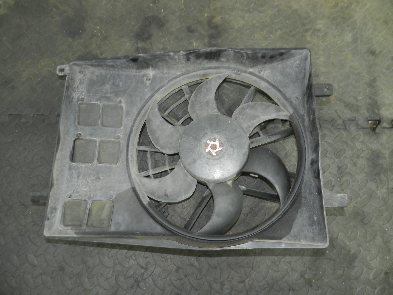 177. 2000 SAAB 9-3 CONVERTIBLE YS3D. COOLING RADIATOR FAN