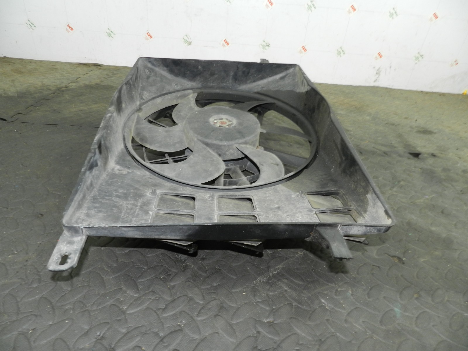 177. 2000 SAAB 9-3 CONVERTIBLE YS3D. COOLING RADIATOR FAN - Image 3