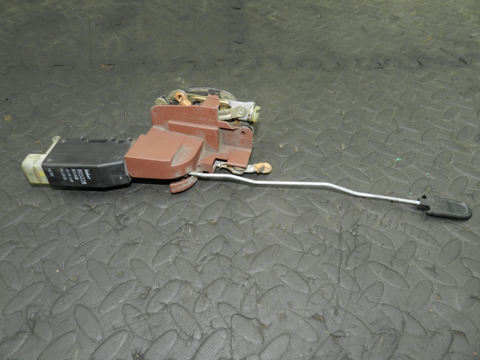 177. 2000 SAAB 9-3 CONVERTIBLE YS3D. DRIVER FRONT DOOR LOCK MOTOR MECHANISM - Image 3