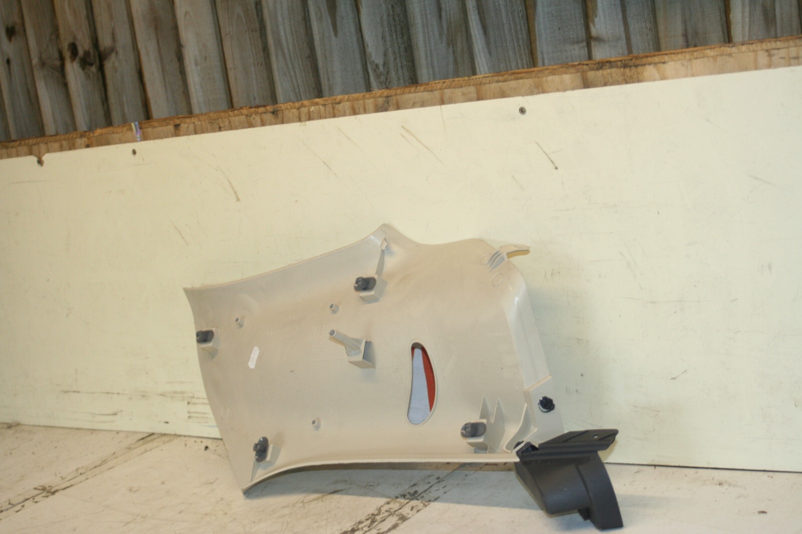 2008 FIAT 500. 1.2 PETROL. C PILLAR PLASTIC TRIM - Image 2