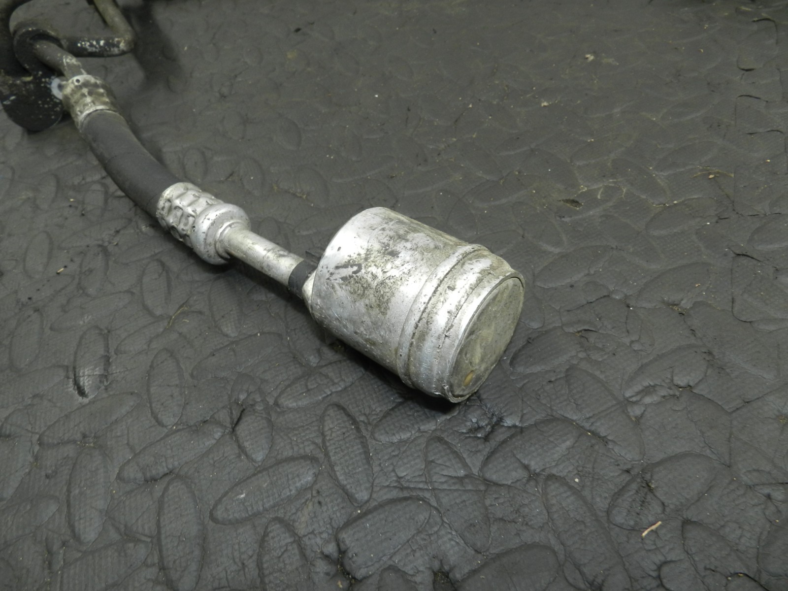 177. 2000 SAAB 9-3 CONVERTIBLE YS3D. AC AIR CON CONDITIONING PIPES - Image 2