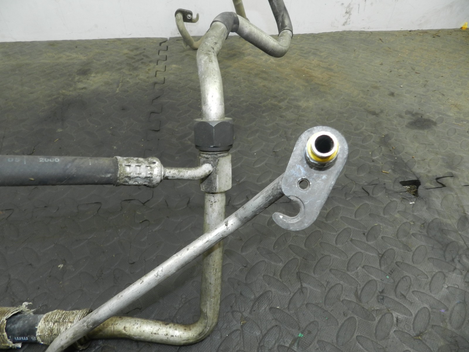 177. 2000 SAAB 9-3 CONVERTIBLE YS3D. AC AIR CON CONDITIONING PIPES - Image 4