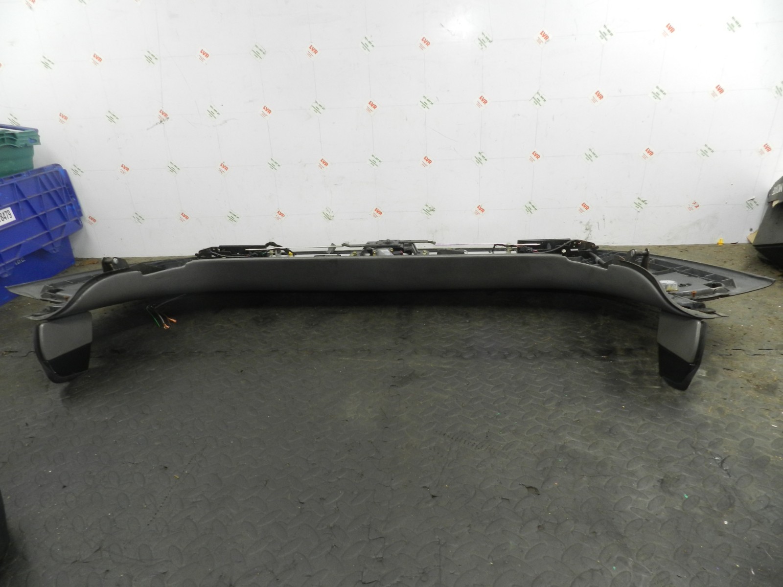 177. 2000 SAAB 9-3 CONVERTIBLE YS3D. CONVERTIBLE ROOF LID COVER - Image 2