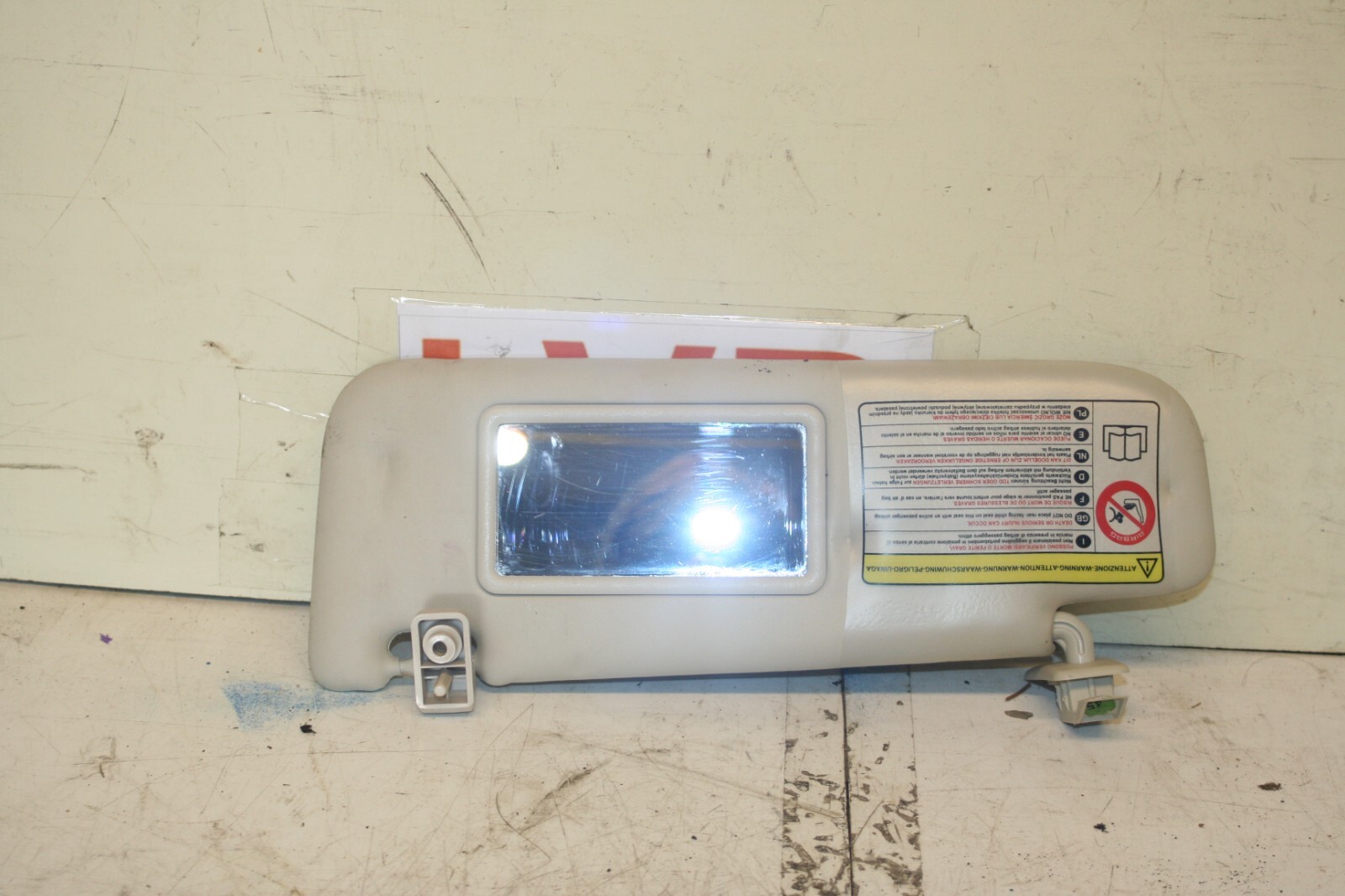 2008 FIAT 500. 1.2 PETROL. PASSENGER SIDE SUN VISOR - Image 2