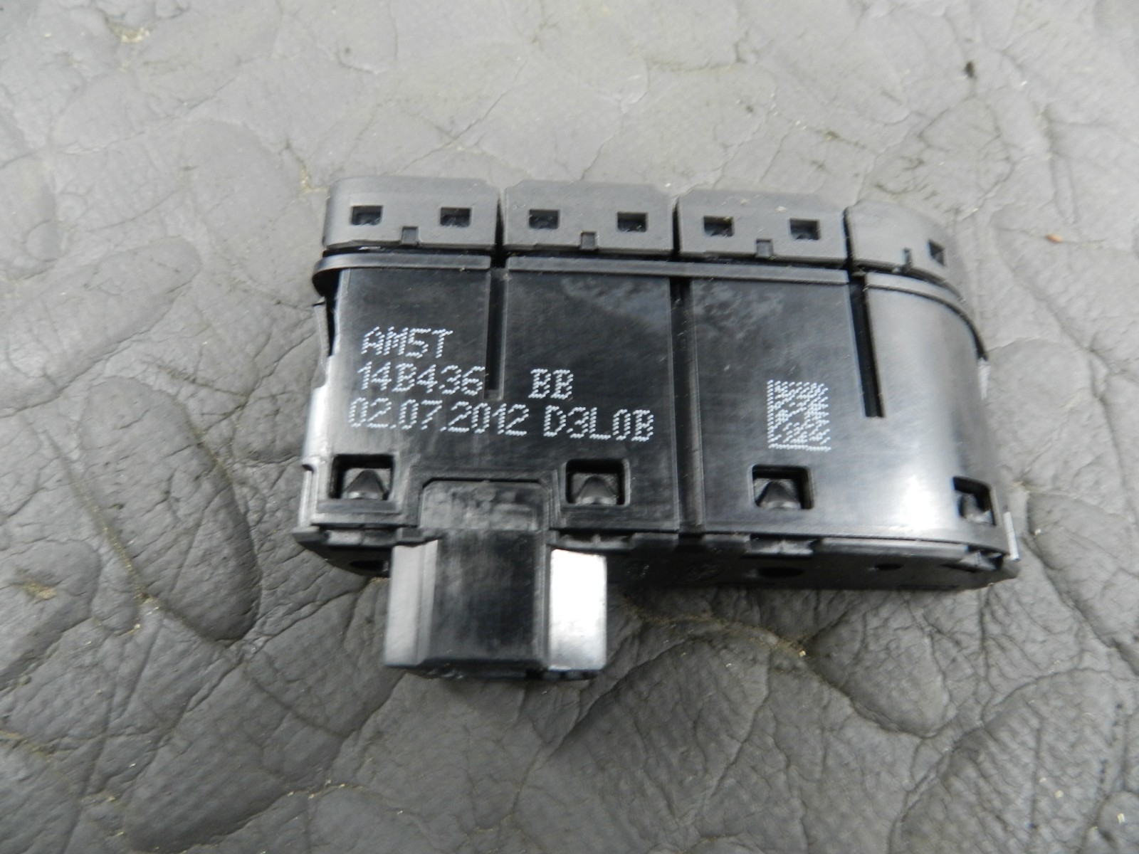 178. 2012 FORD FOCUS MK3. AUTO PARKING STOP / START BUTTONS - Image 4