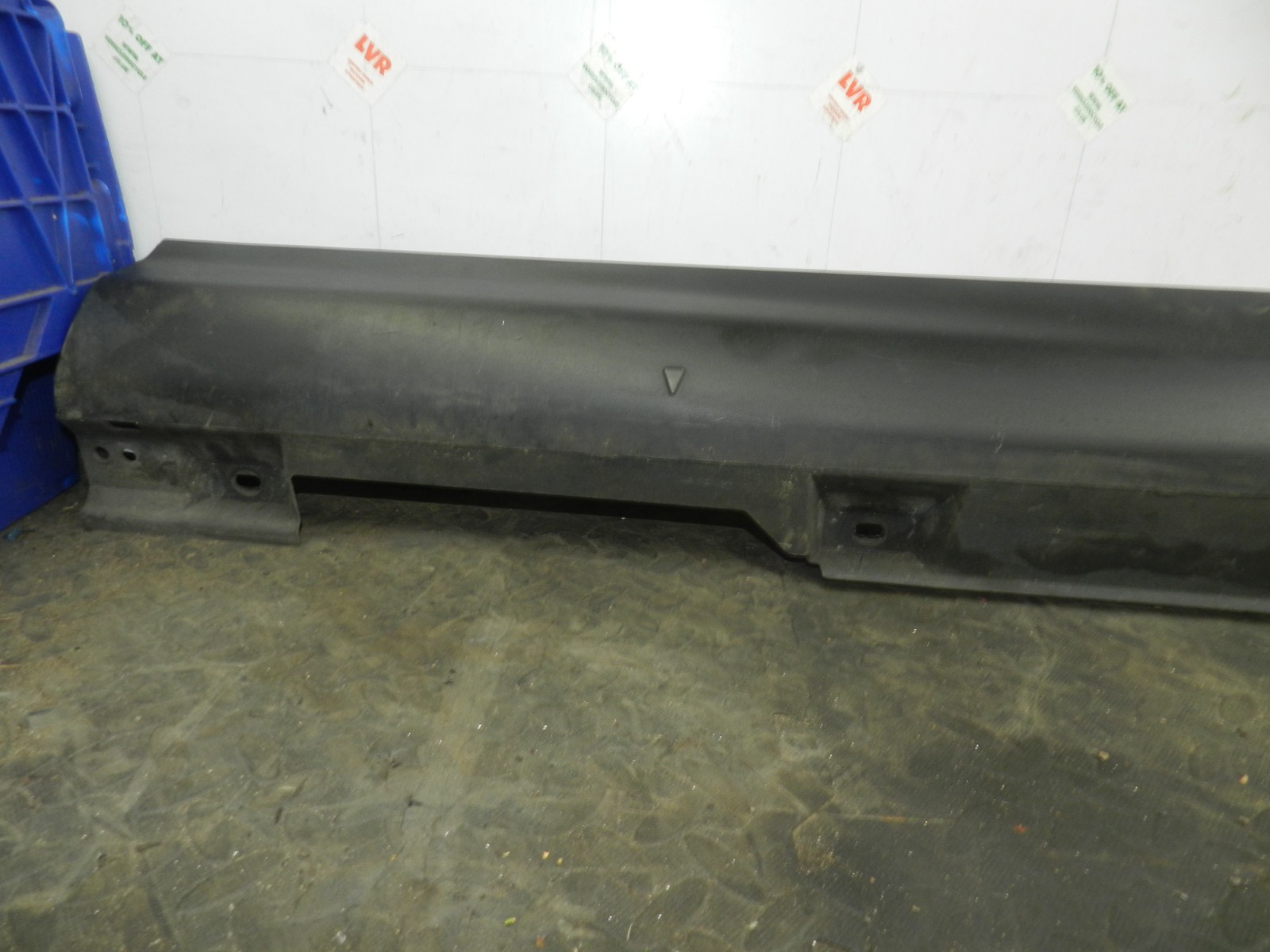178. 2012 FORD FOCUS MK3. DRIVER SIDE SKIRT TRIM - Image 2