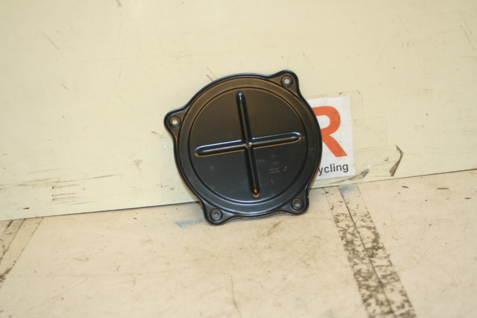 2008 FIAT 500. 1.2 PETROL. FUEL PUMP COVER PLATE