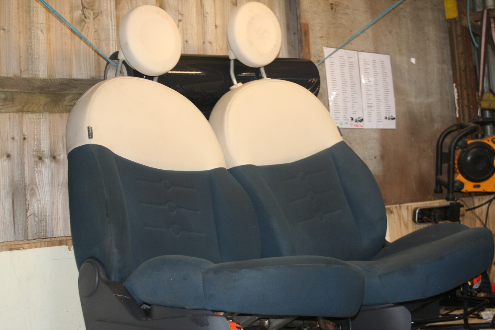 2008 FIAT 500. 1.2 PETROL. FRONT SEATS BLUE + CREAM