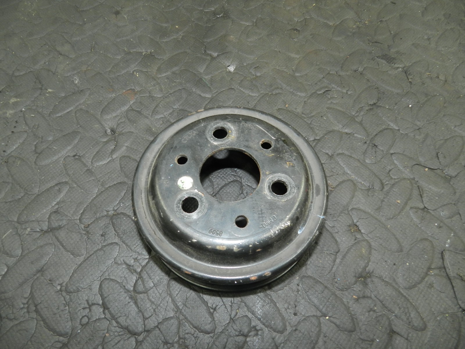 178. 2012 FORD FOCUS MK3. WATER PUMP PULLEY