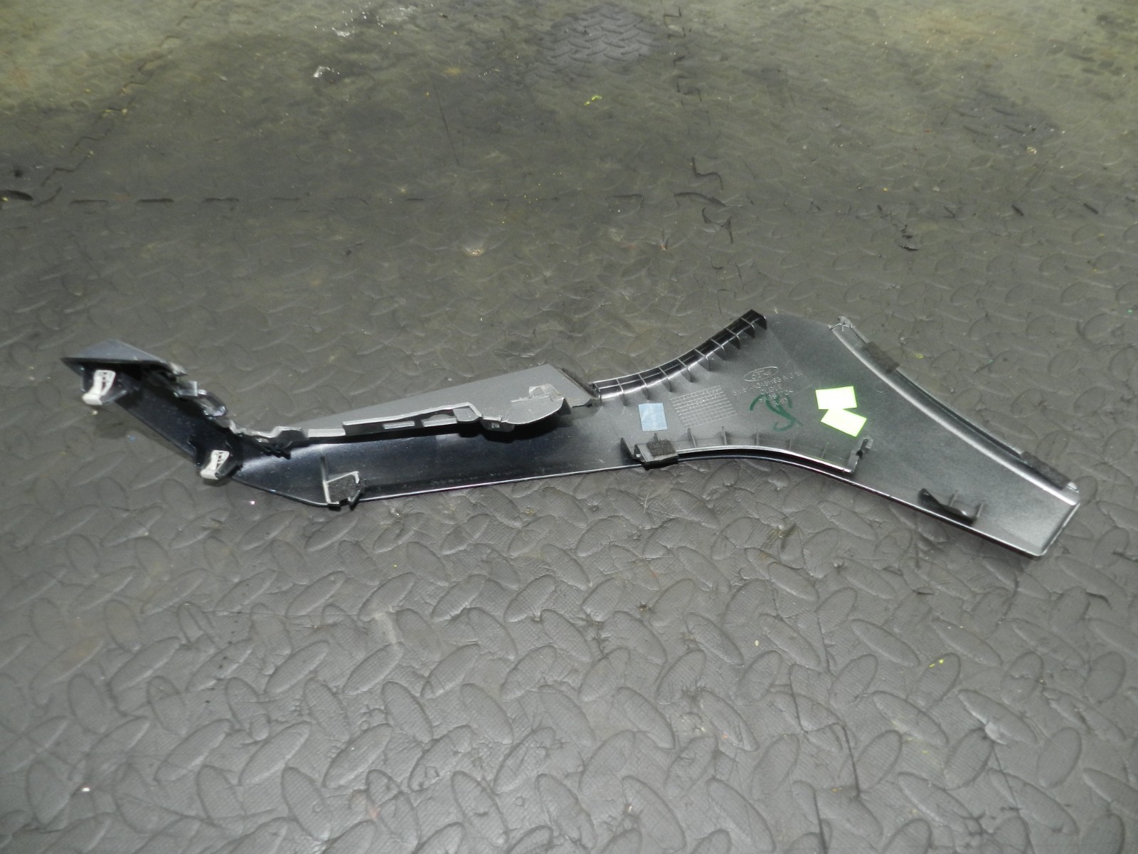 178. 2012 FORD FOCUS MK3. CENTRE CONSOLE TRIM - Image 3