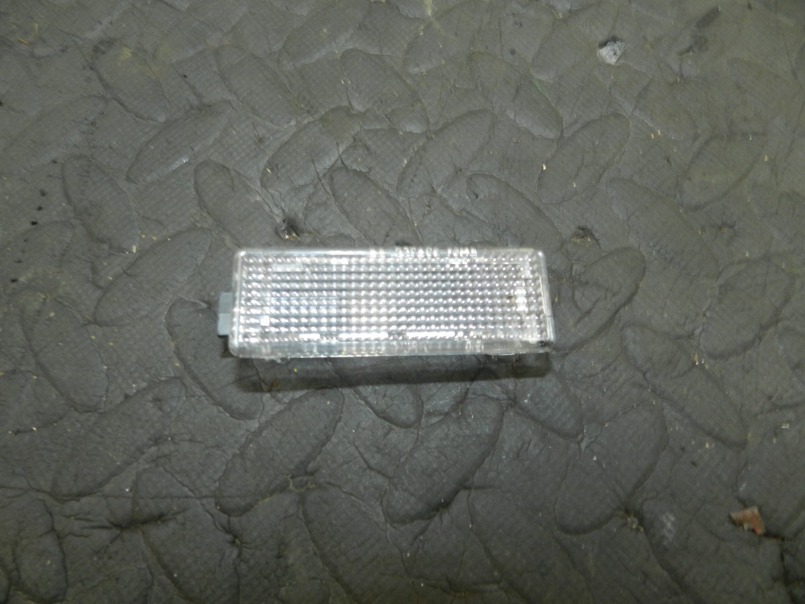 178. 2012 FORD FOCUS MK3. INTERIOR LIGHT