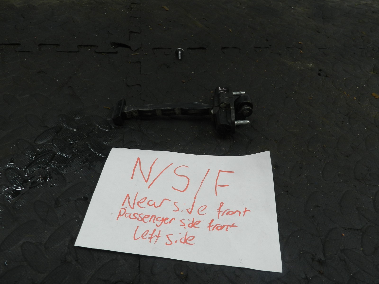 178. 2012 FORD FOCUS MK3. PASSENGER SIDE FRONT DOOR STAY CHECK STRAP - Image 2